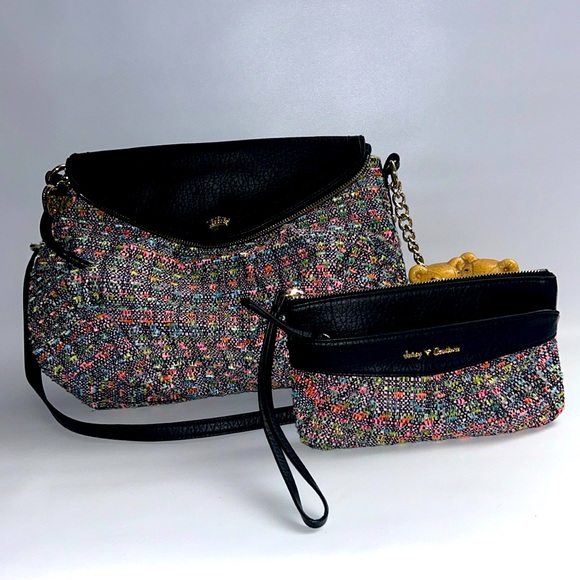 Juicy Couture Handbags - Juicy Couture Multicolored Fold-over Fabric Purse Crossbody
14x9x4